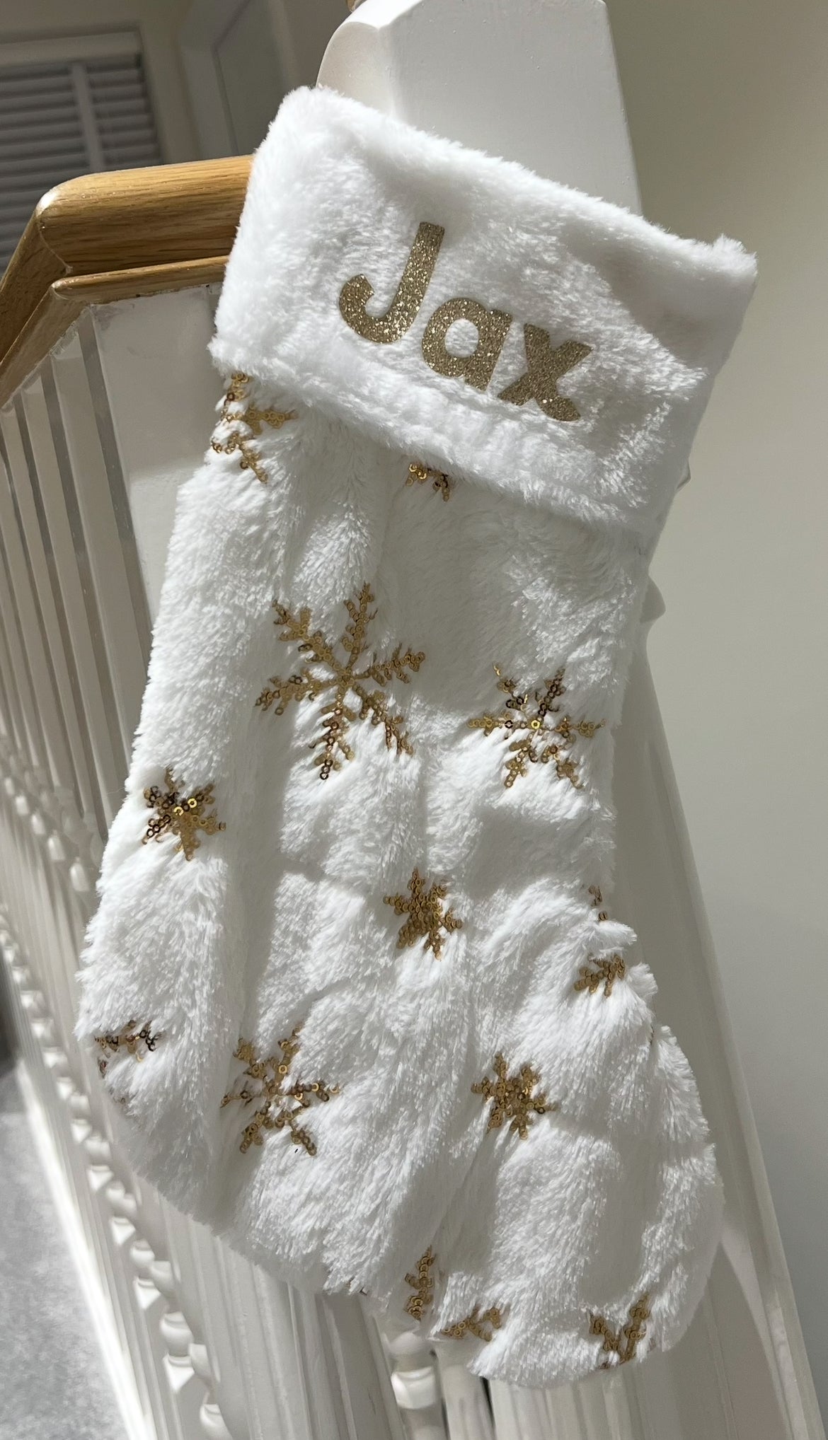 Personalised Luxury White Snowflake Stocking β Custom Name